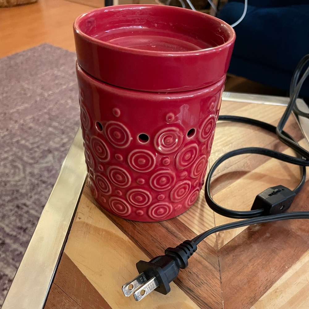 SCENTSY ELECTRIC WAX WARMER -RED ROSSO - MSW-ROSS